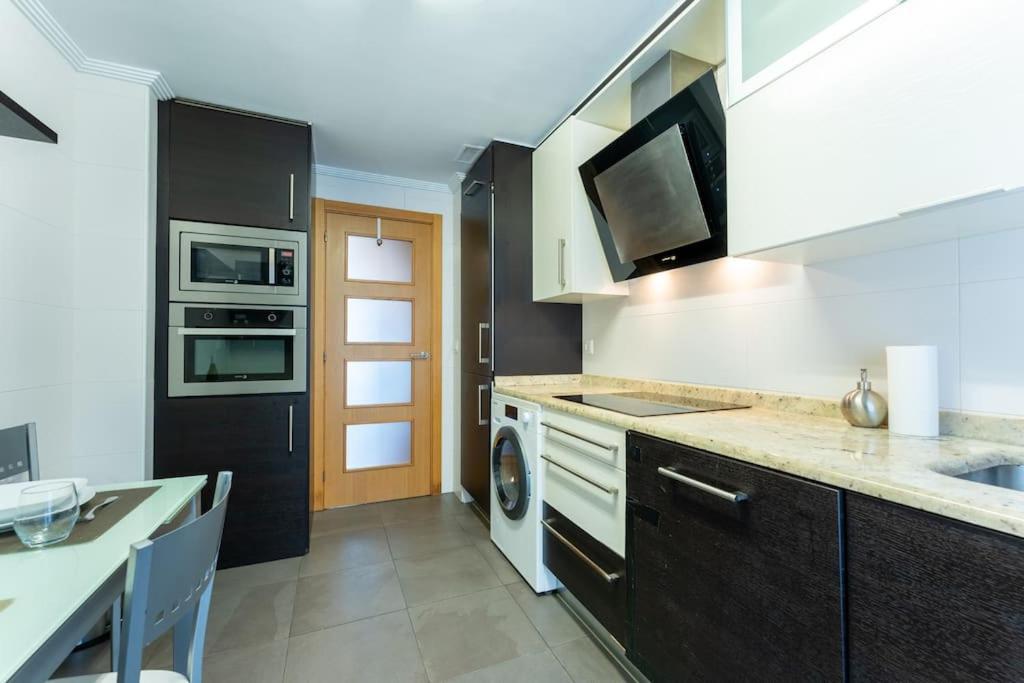Apartamento En El Corazon De La Ciudad Con Parking Santander Exteriör bild