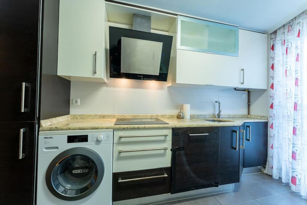 Apartamento En El Corazon De La Ciudad Con Parking Santander Exteriör bild